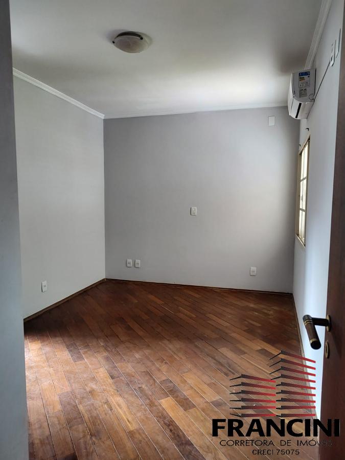 Casa à venda com 3 quartos, 280m² - Foto 4