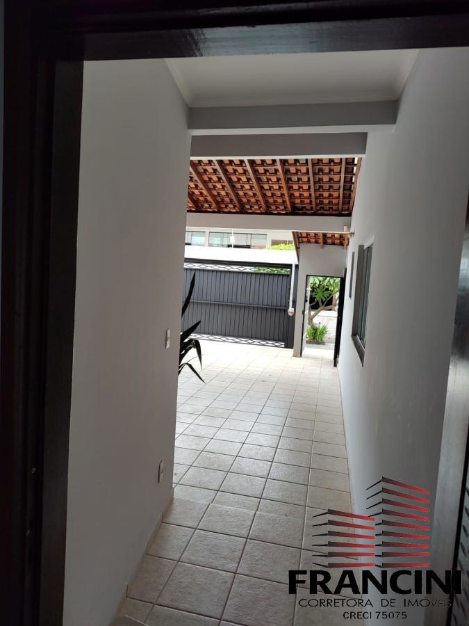 Casa à venda com 3 quartos, 280m² - Foto 9