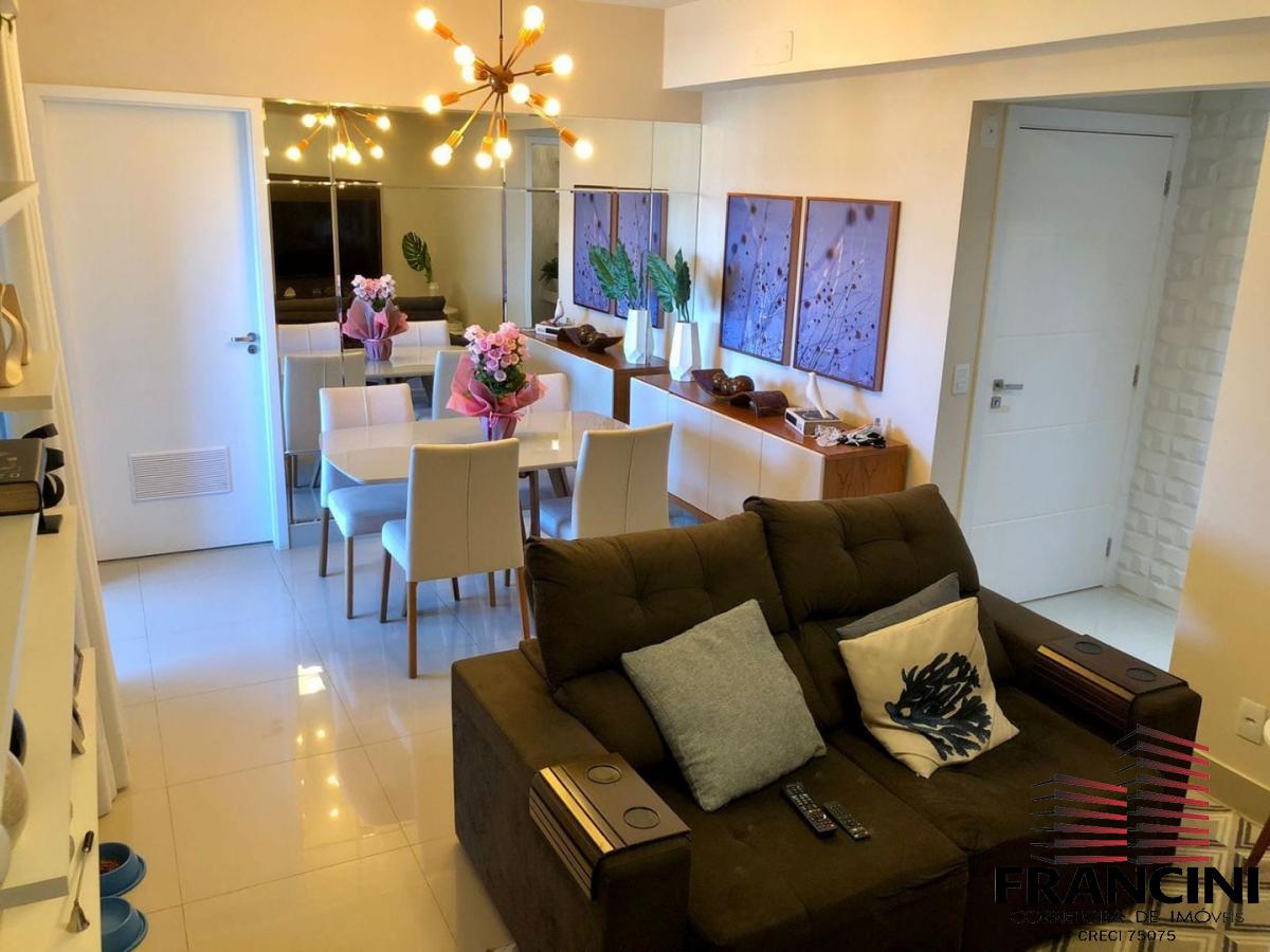 Apartamento à venda com 3 quartos, 96m² - Foto 1