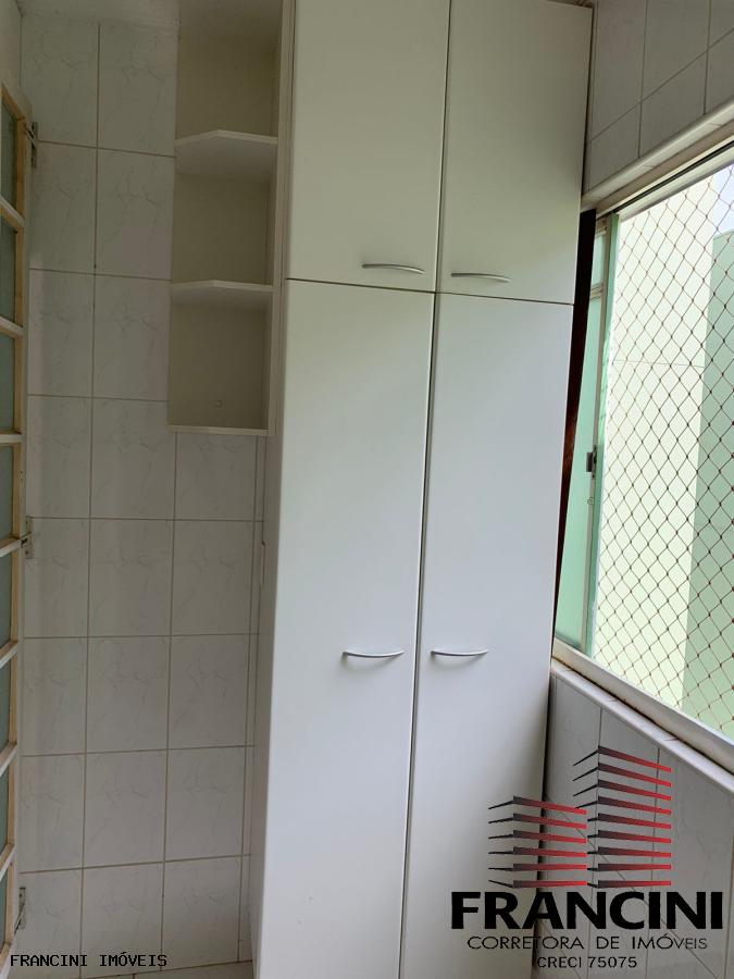 Apartamento à venda com 3 quartos, 74m² - Foto 3
