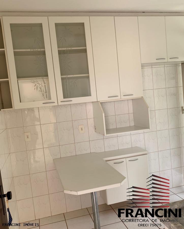 Apartamento à venda com 3 quartos, 74m² - Foto 4