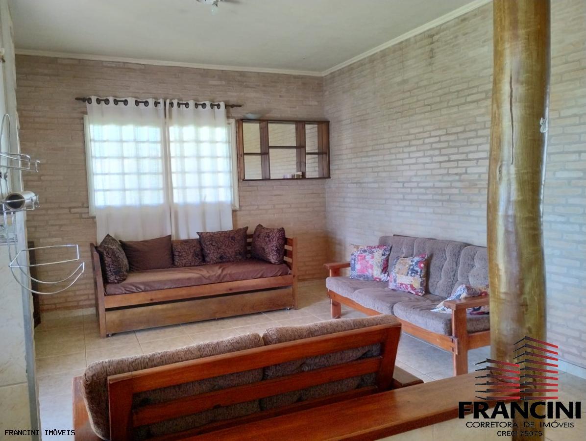Chácara à venda com 2 quartos, 300m² - Foto 14