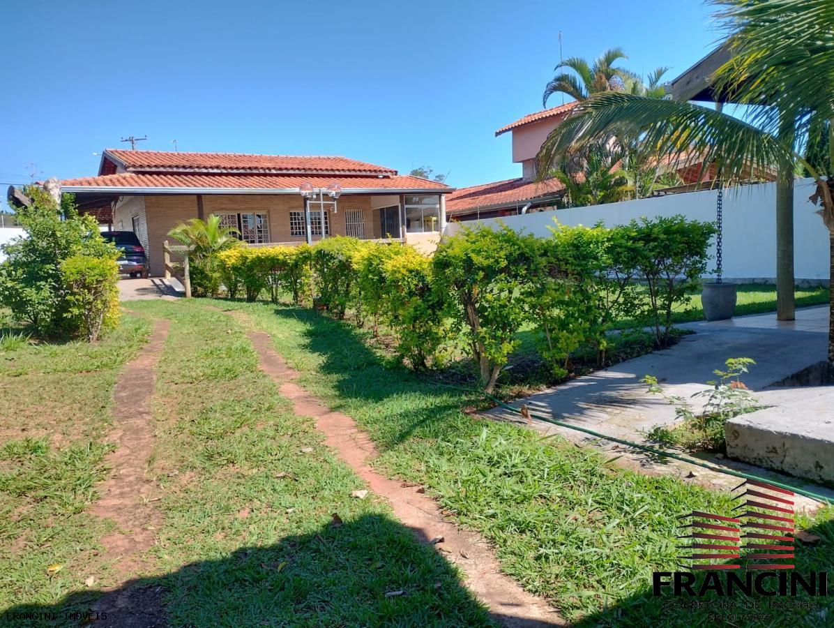 Chácara à venda com 2 quartos, 300m² - Foto 1