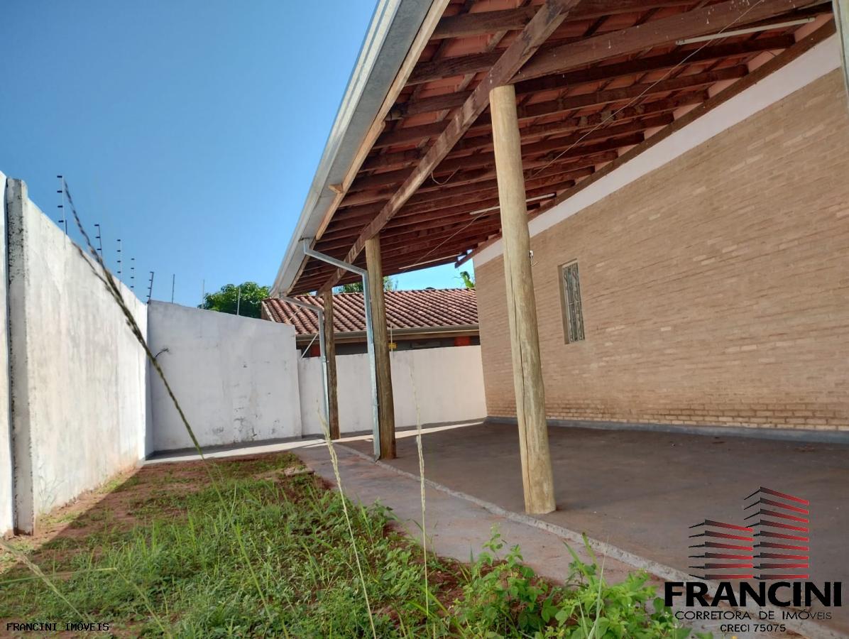 Chácara à venda com 2 quartos, 300m² - Foto 15