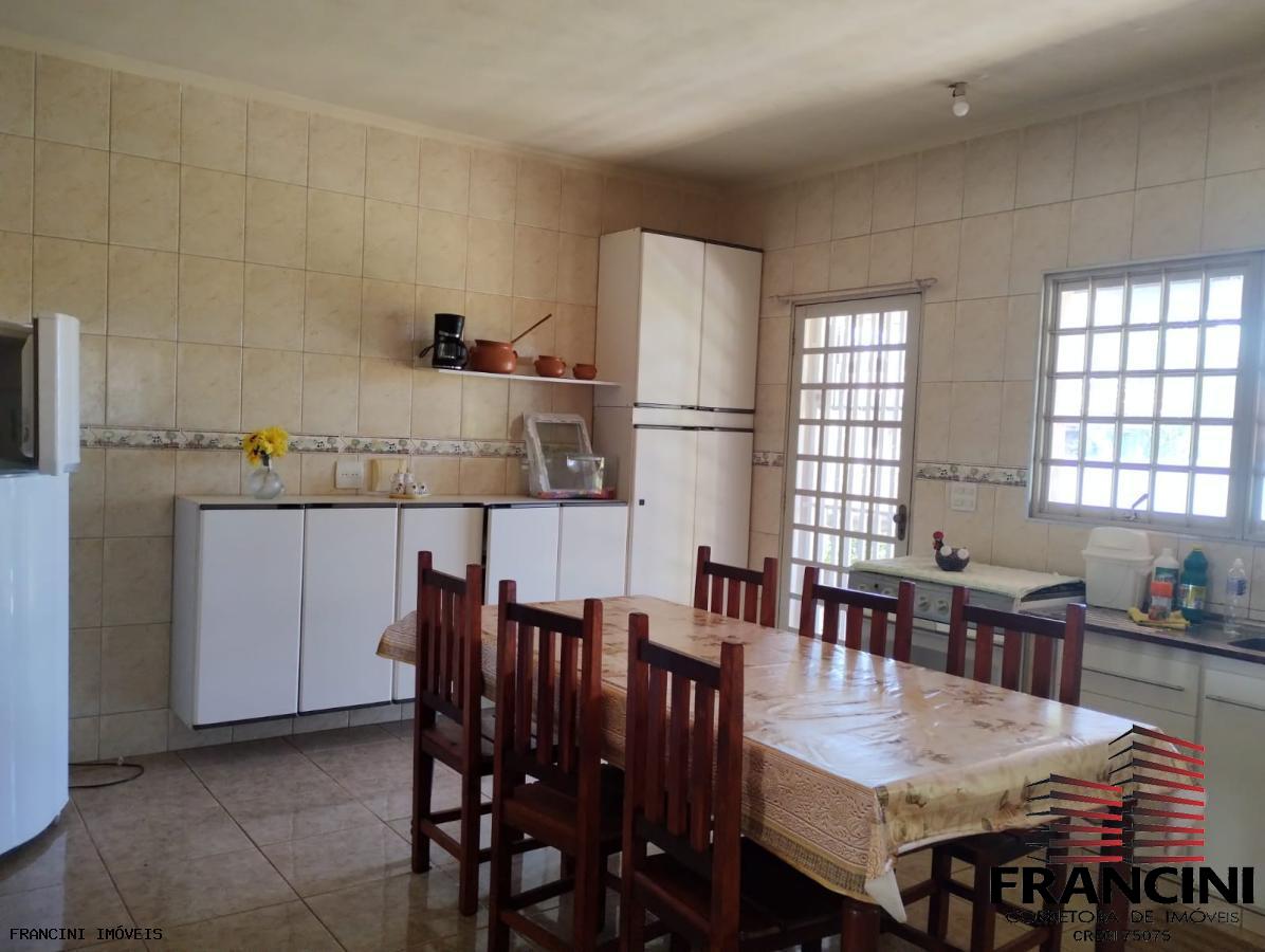 Chácara à venda com 2 quartos, 300m² - Foto 16
