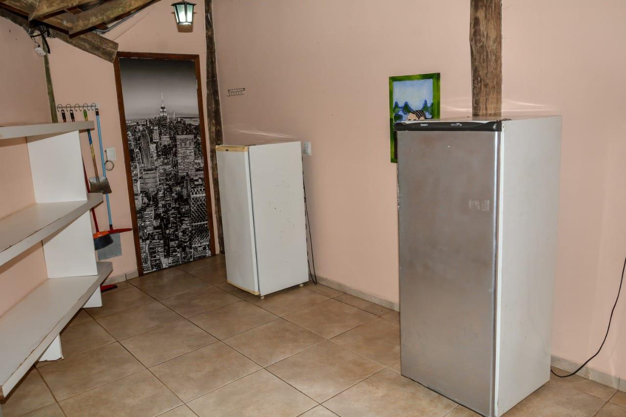 Chácara à venda com 2 quartos, 300m² - Foto 23