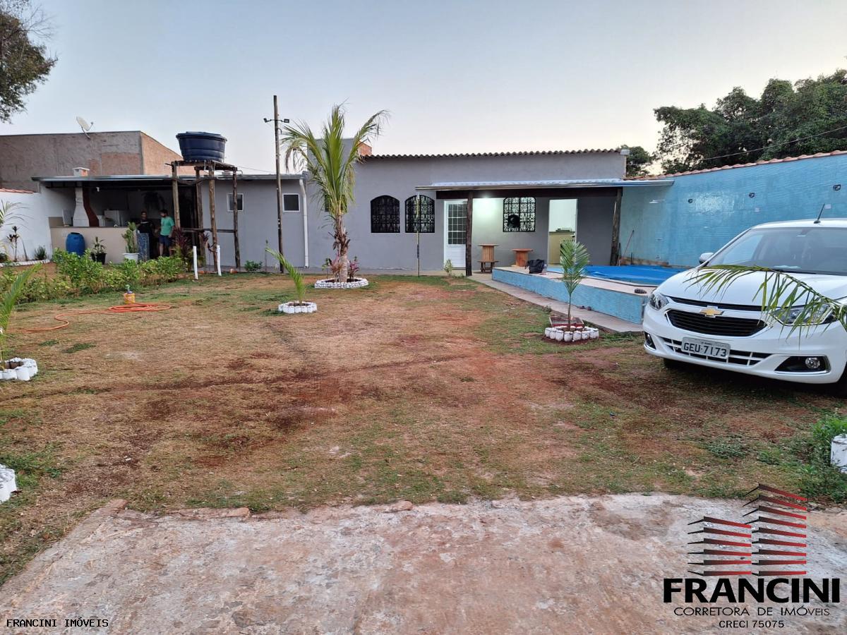 Chácara à venda com 2 quartos, 200m² - Foto 11