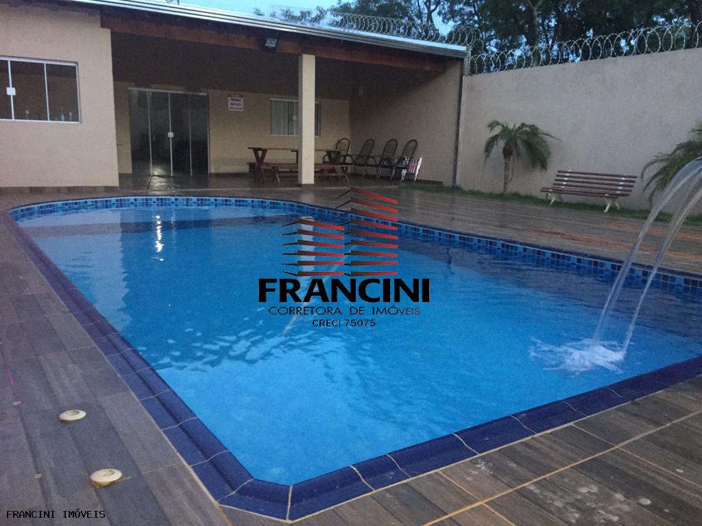 Chácara à venda com 2 quartos, 120m² - Foto 1