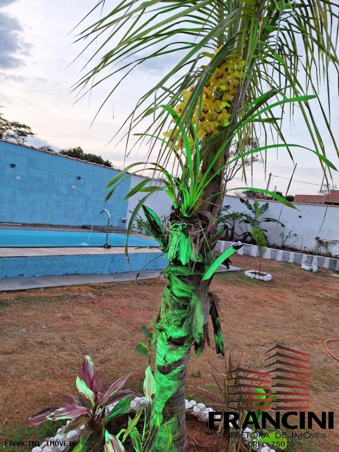 Chácara à venda com 2 quartos, 200m² - Foto 20