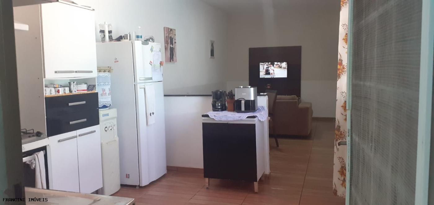 Chácara à venda com 2 quartos, 150m² - Foto 4
