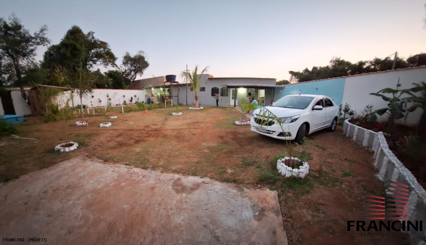 Chácara à venda com 2 quartos, 200m² - Foto 7