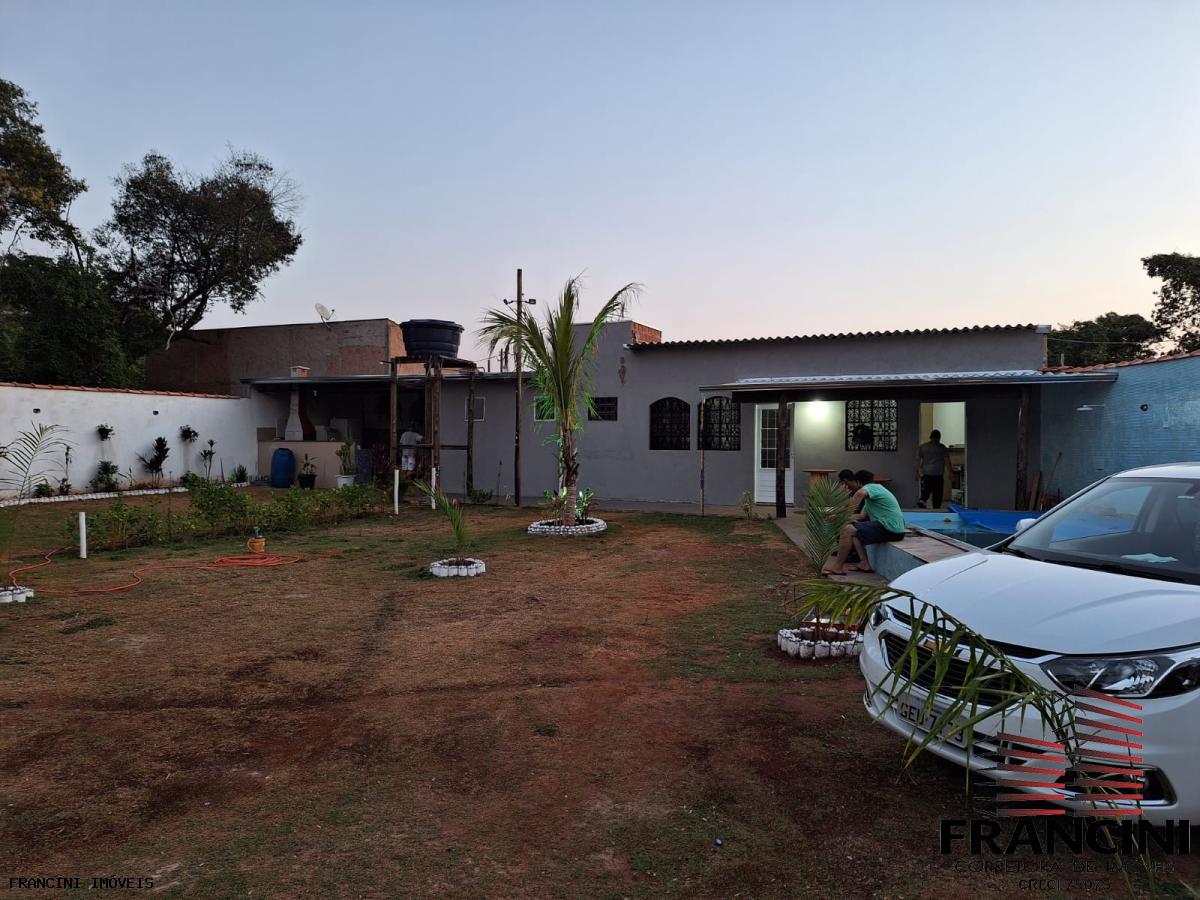 Chácara à venda com 2 quartos, 200m² - Foto 8