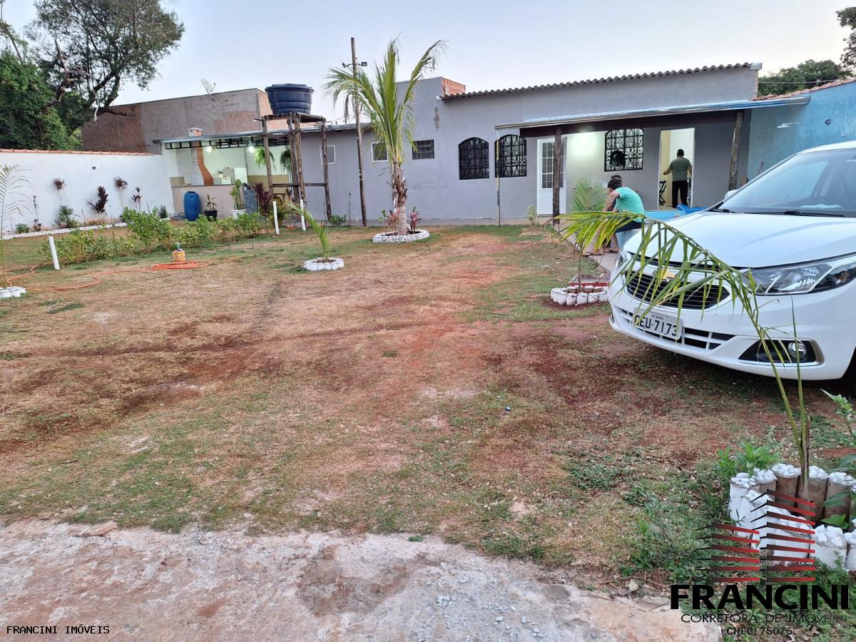 Chácara à venda com 2 quartos, 200m² - Foto 9