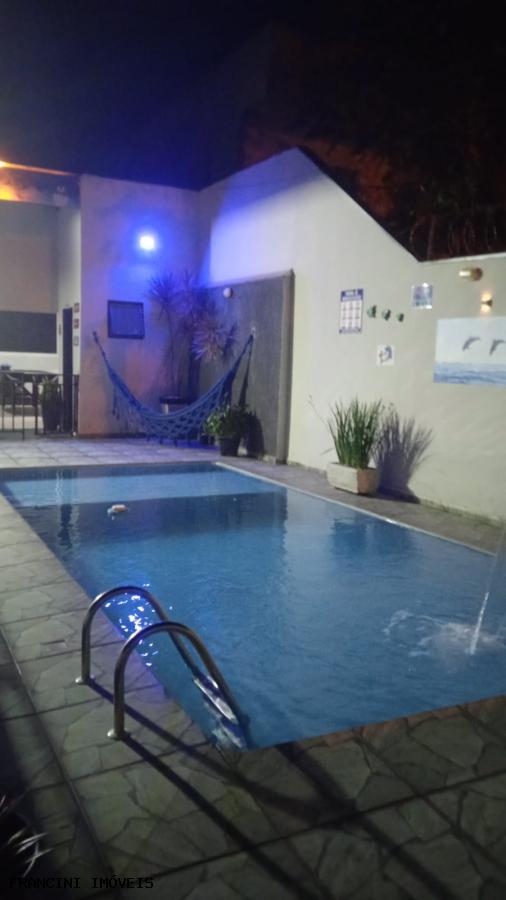 Chácara à venda com 2 quartos, 150m² - Foto 1