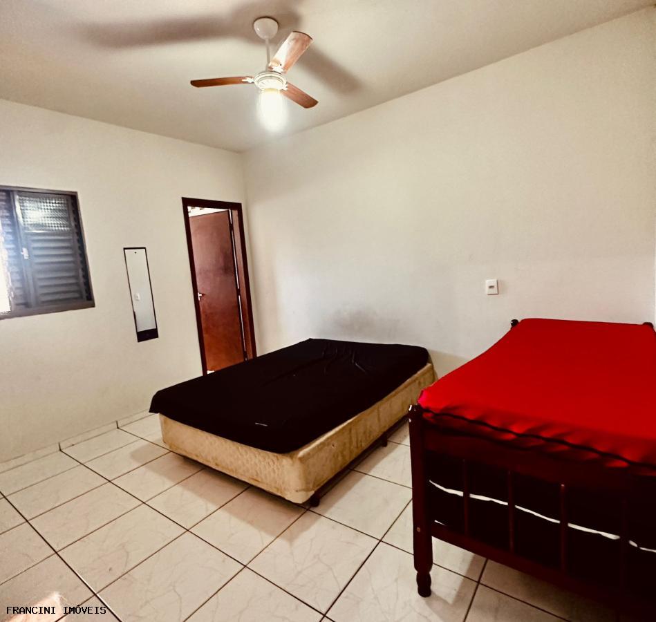 Chácara à venda com 3 quartos, 150m² - Foto 3