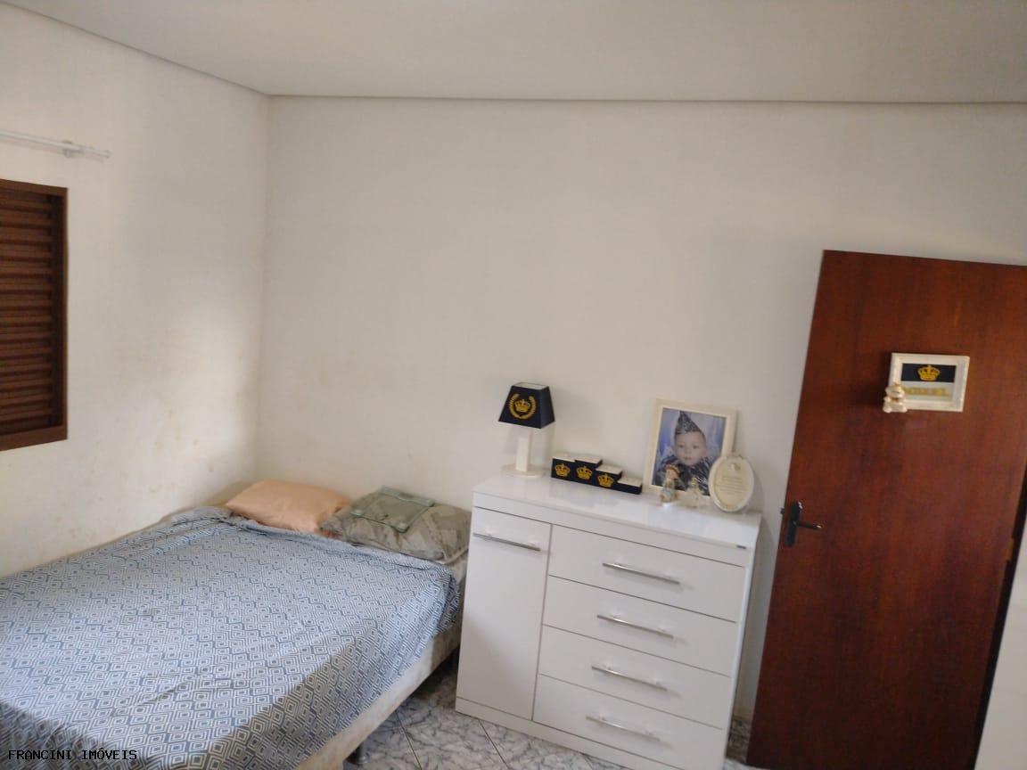 Chácara à venda com 3 quartos, 150m² - Foto 8