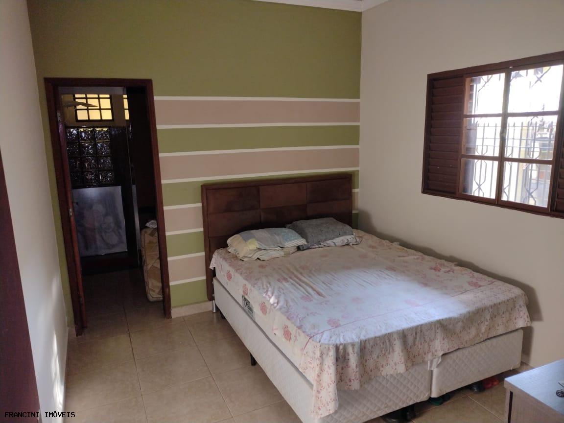 Chácara à venda com 3 quartos, 150m² - Foto 10