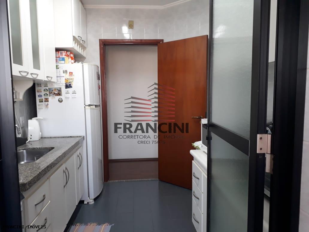 Apartamento à venda com 3 quartos, 76m² - Foto 17