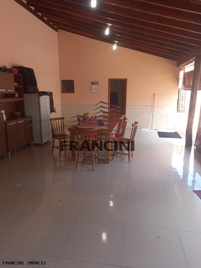 Chácara à venda com 3 quartos, 180m² - Foto 8