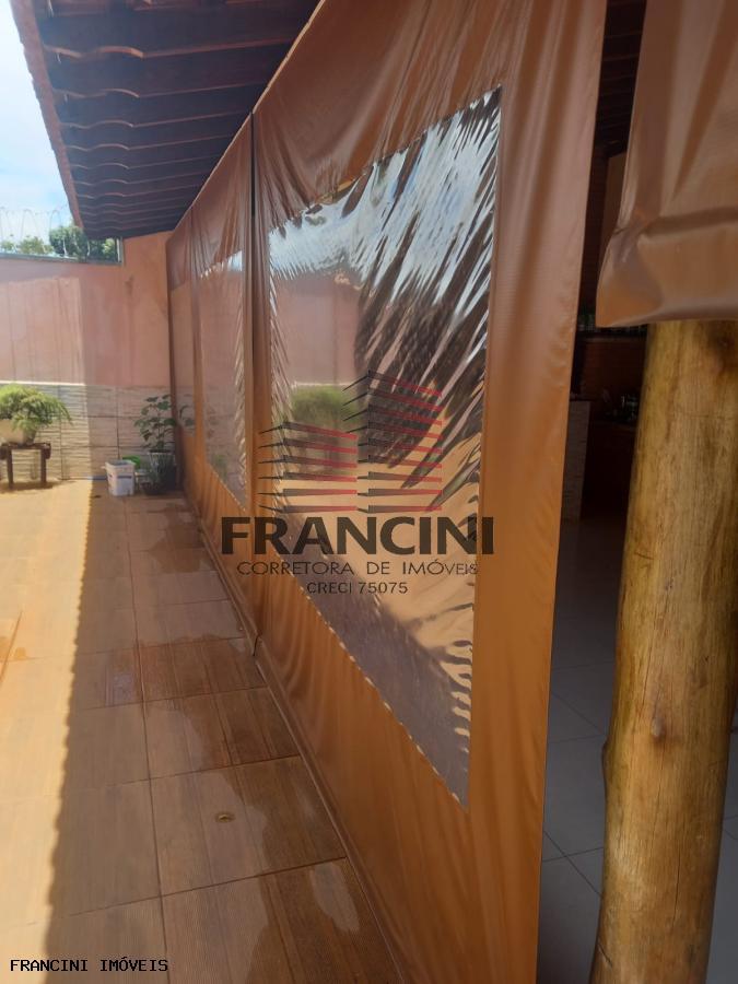 Chácara à venda com 3 quartos, 180m² - Foto 18