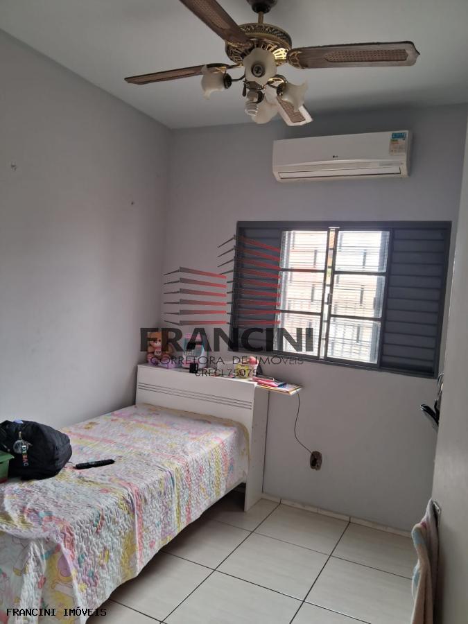 Casa à venda com 3 quartos, 120m² - Foto 4