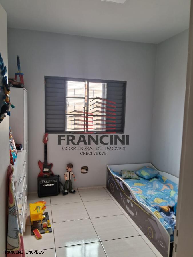 Casa à venda com 3 quartos, 120m² - Foto 3