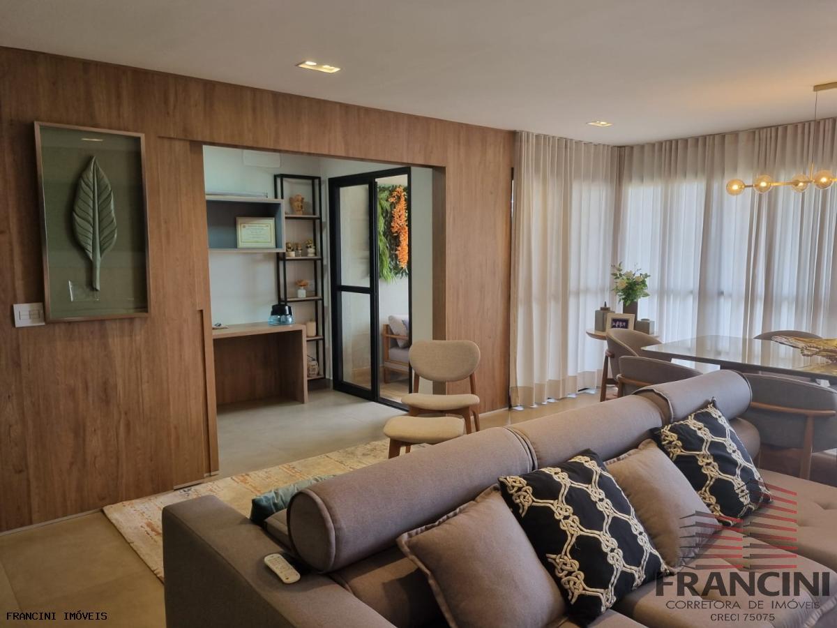 Apartamento para alugar com 3 quartos, 160m² - Foto 29