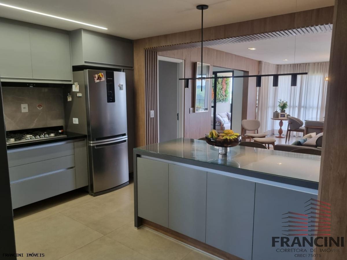 Apartamento para alugar com 3 quartos, 160m² - Foto 32