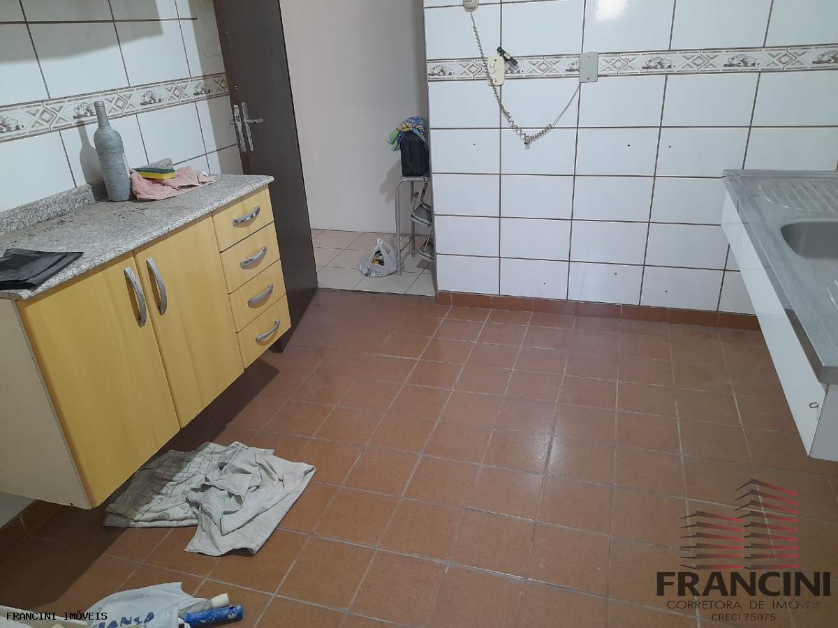 Apartamento à venda com 2 quartos, 58m² - Foto 2