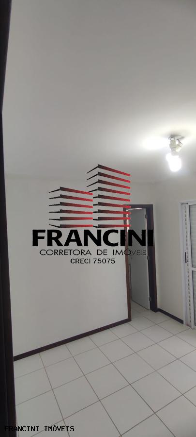 Apartamento à venda com 1 quarto, 32m² - Foto 11