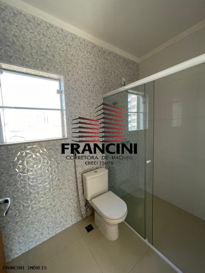 Apartamento para alugar com 3 quartos, 120m² - Foto 4