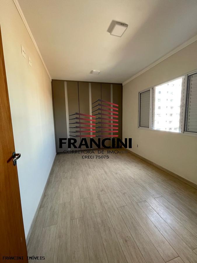 Apartamento para alugar com 3 quartos, 120m² - Foto 7