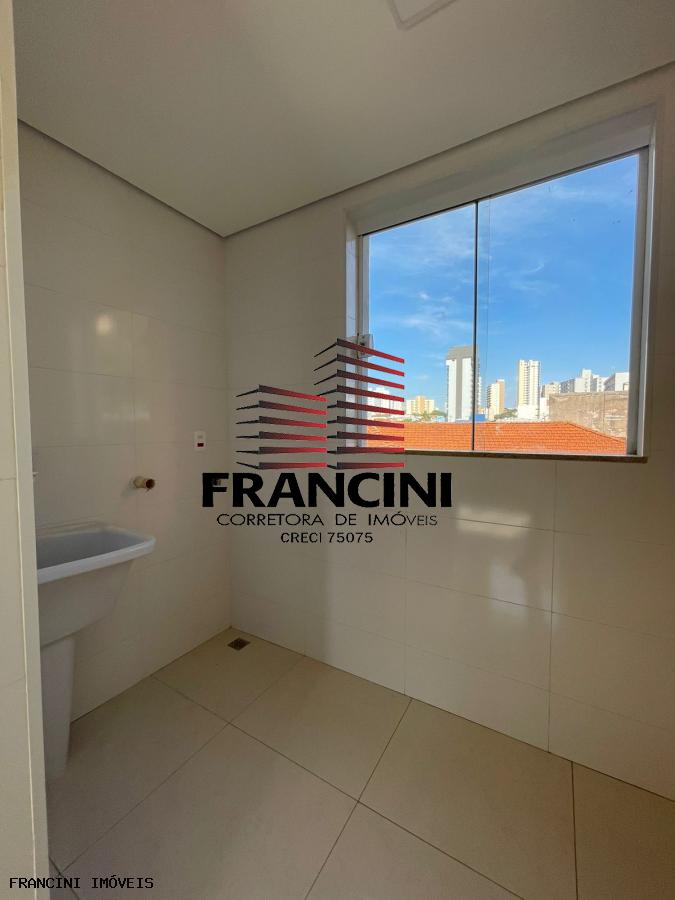 Apartamento para alugar com 3 quartos, 120m² - Foto 11