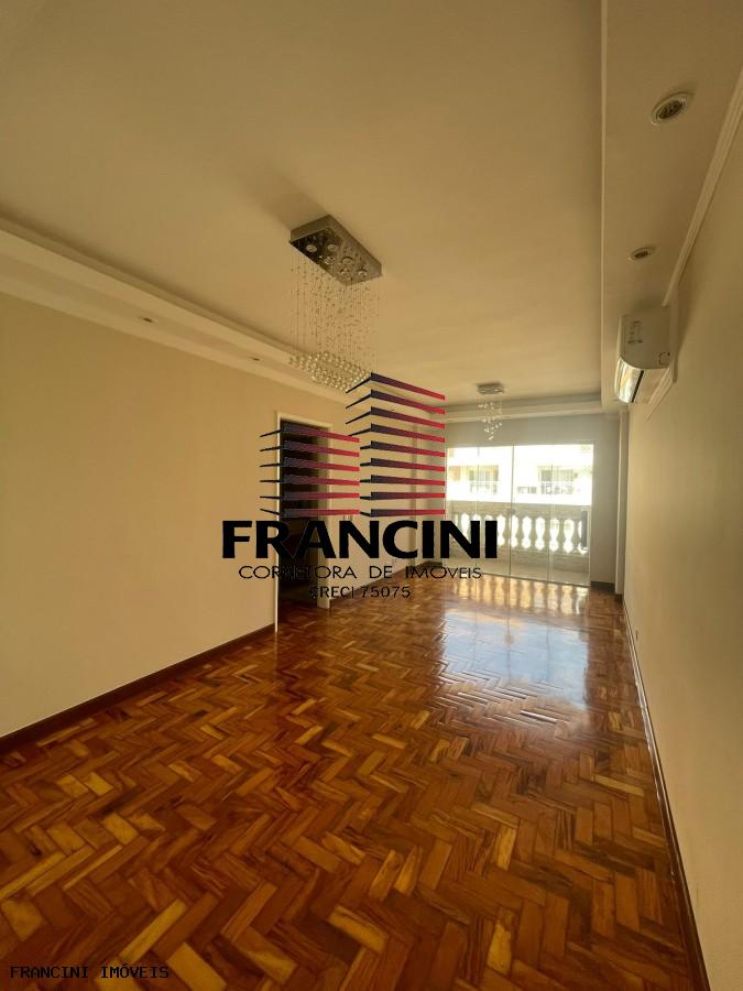 Apartamento para alugar com 3 quartos, 105m² - Foto 2