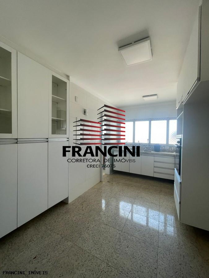 Apartamento para alugar com 3 quartos, 105m² - Foto 4