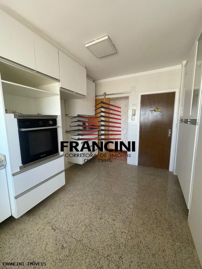 Apartamento para alugar com 3 quartos, 105m² - Foto 8
