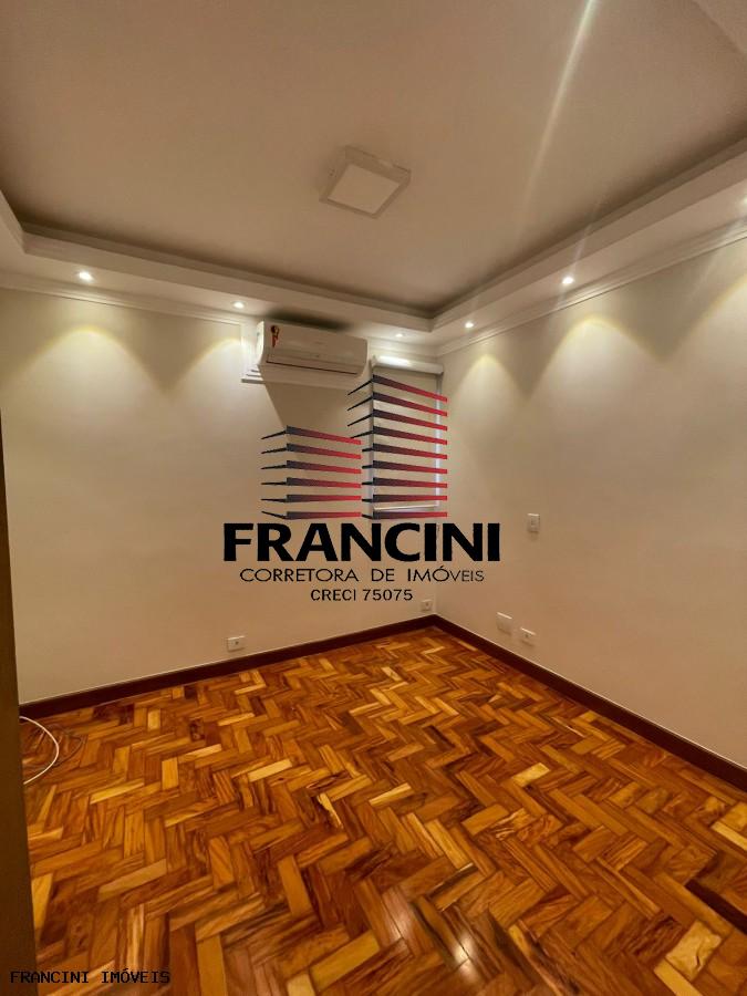 Apartamento para alugar com 3 quartos, 105m² - Foto 11