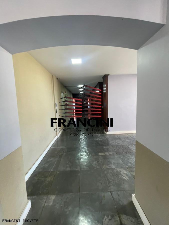 Apartamento para alugar com 3 quartos, 105m² - Foto 21