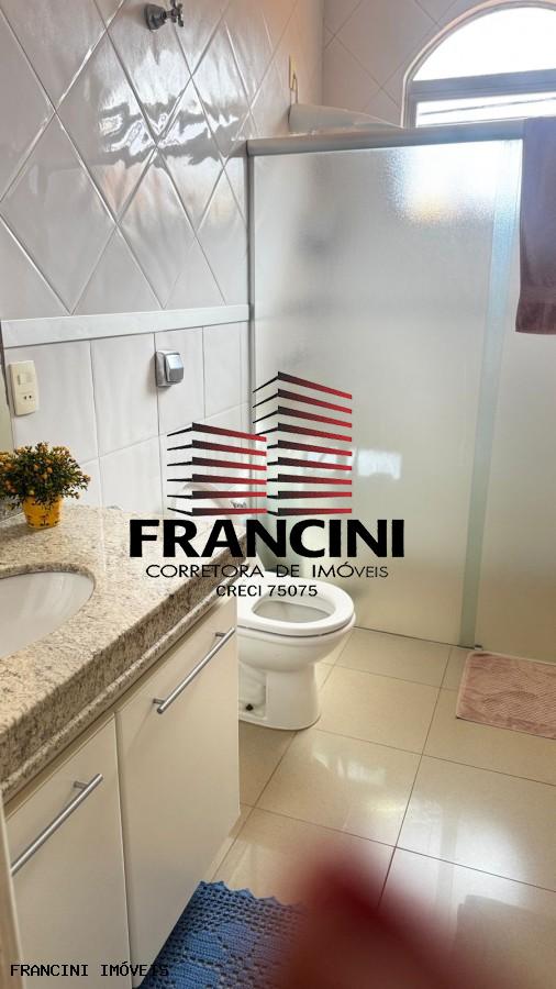 Casa à venda com 4 quartos, 300m² - Foto 5