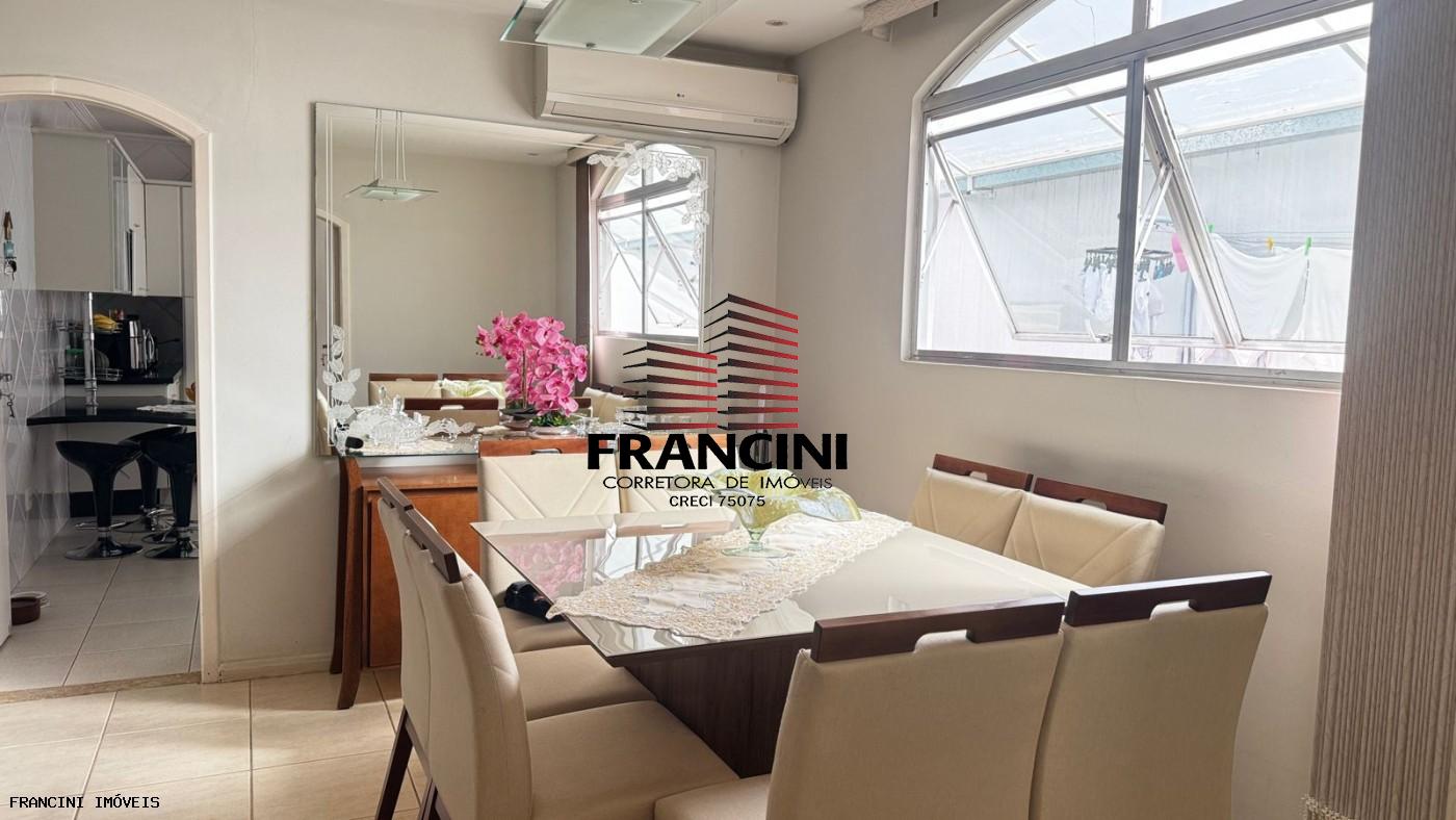 Casa à venda com 4 quartos, 300m² - Foto 10