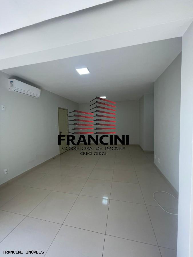 Casa de Condomínio para alugar com 3 quartos, 150m² - Foto 2