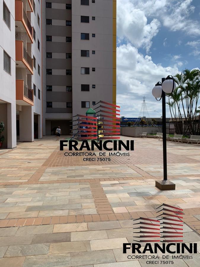 Apartamento para alugar com 3 quartos, 81m² - Foto 3