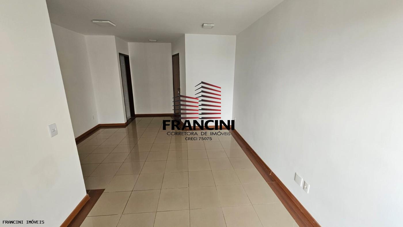 Apartamento para alugar com 3 quartos, 81m² - Foto 9