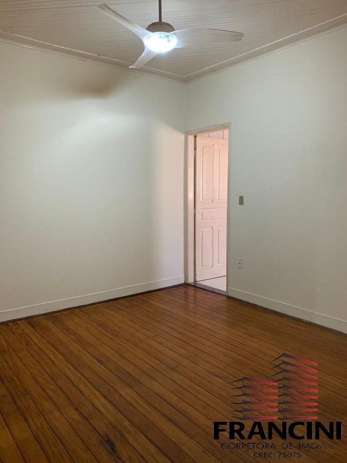 Casa para alugar com 3 quartos, 150m² - Foto 1