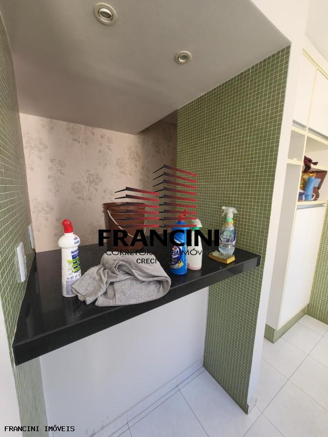 Apartamento à venda com 2 quartos, 66m² - Foto 2