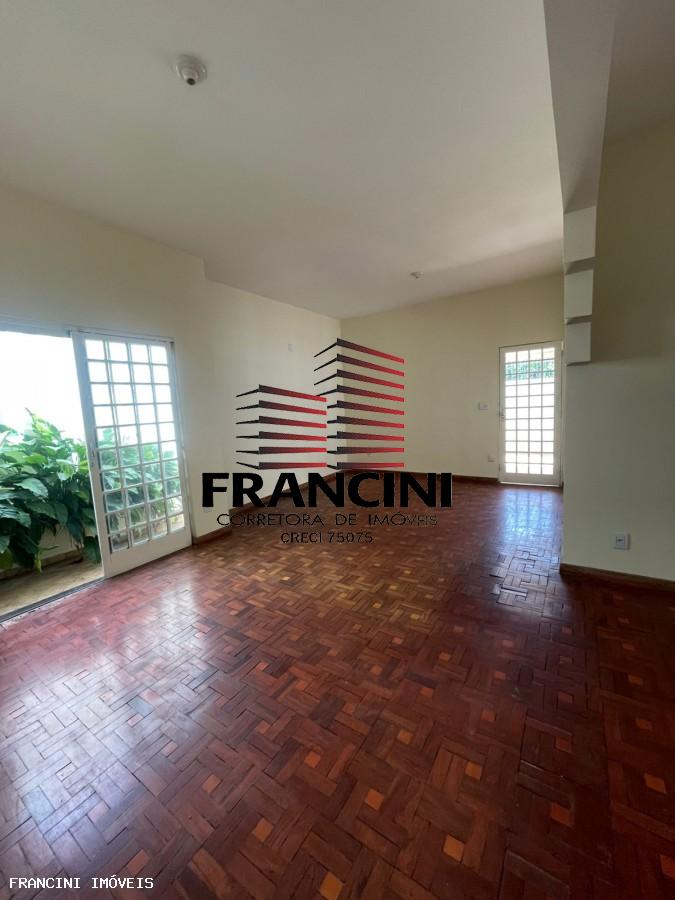 Casa, 3 quartos, 200 m² - Foto 1