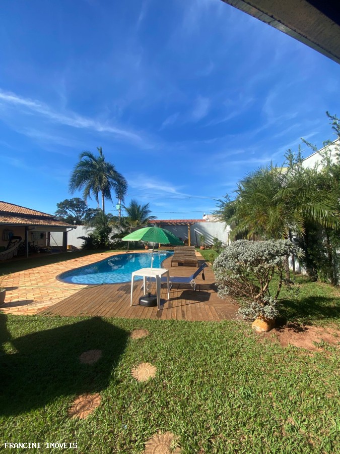 Chácara, 3 quartos, 770 m² - Foto 1